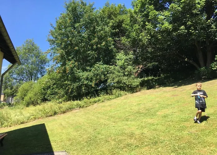 Lägenhet Berg- Und Seeblick Am Hillebachsee By Interhome